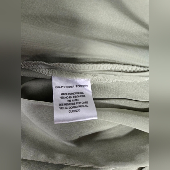 Agora New L Silky Smooth Feel Pullover Top Elastic Neck Side Tie Sage Color - Picture 9 of 10